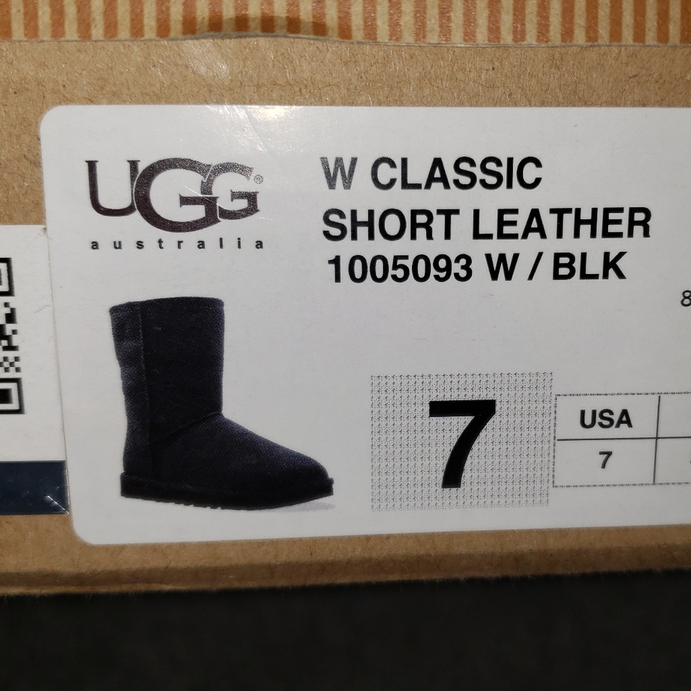 UGG Classic Short Leather Black Boots, Size 7 - Picture 10 of 10